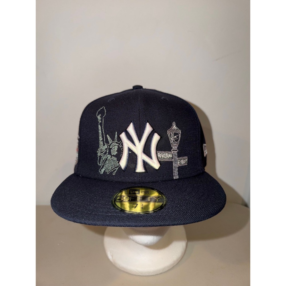 New York Yankees New Era MLB 59 FIFTY Fitted Hat. Size 7 3/4 (NWTS)